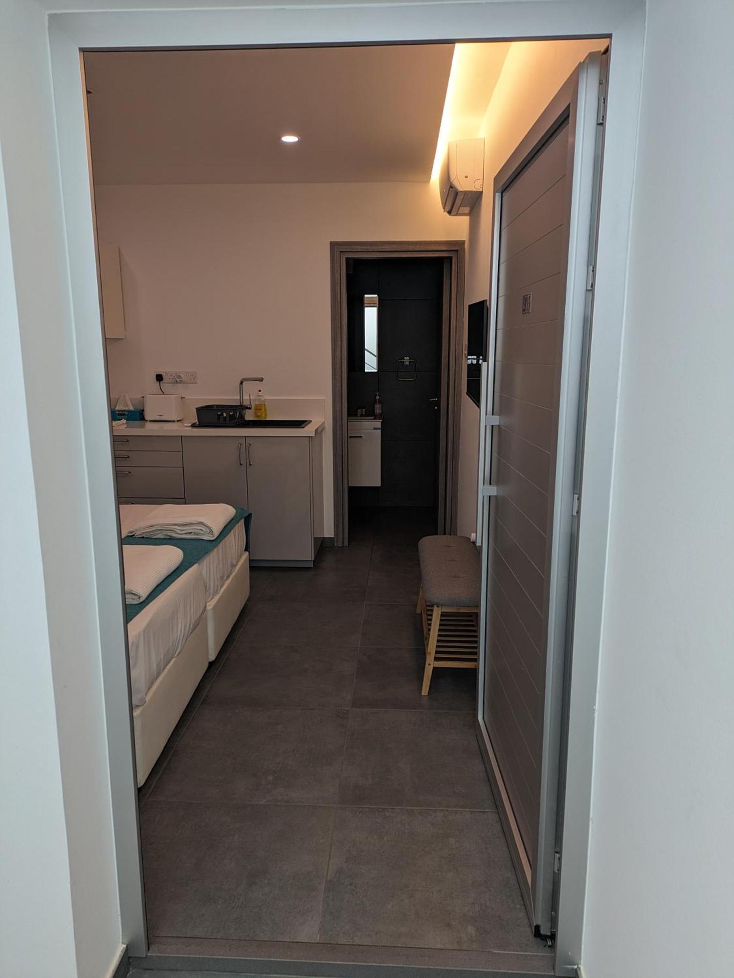 Memory Apartments Ayía Nápa Extérieur photo